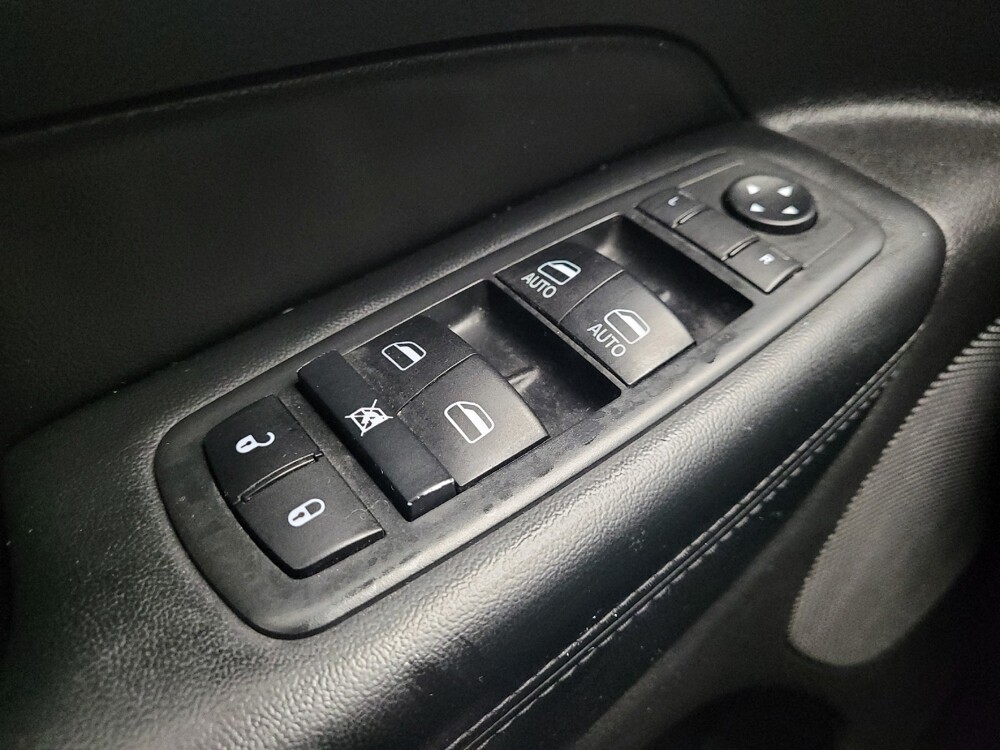 2020 Jeep Grand Cherokee in Taylor, MI 48180 - 18105105 27