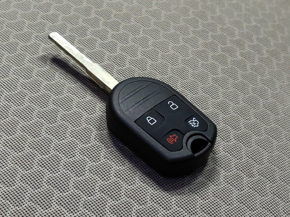 2018 Ford Escape in Tucson, AZ 85705 - 18105107 32