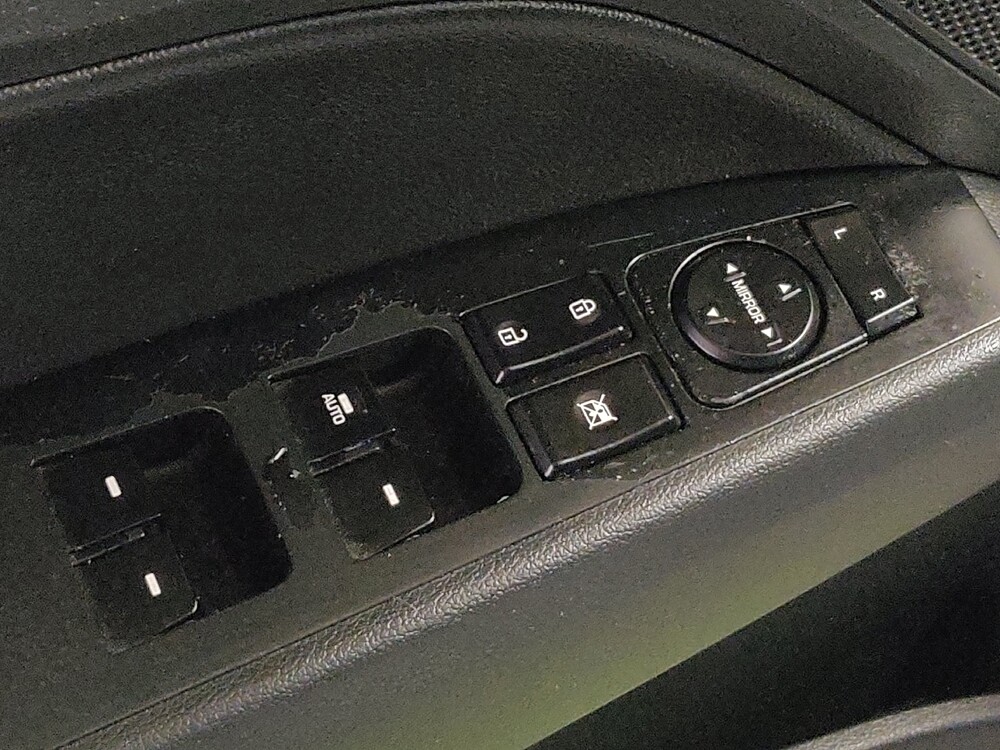 2018 Hyundai Elantra in Morrow, GA 30260 - 18105111 27