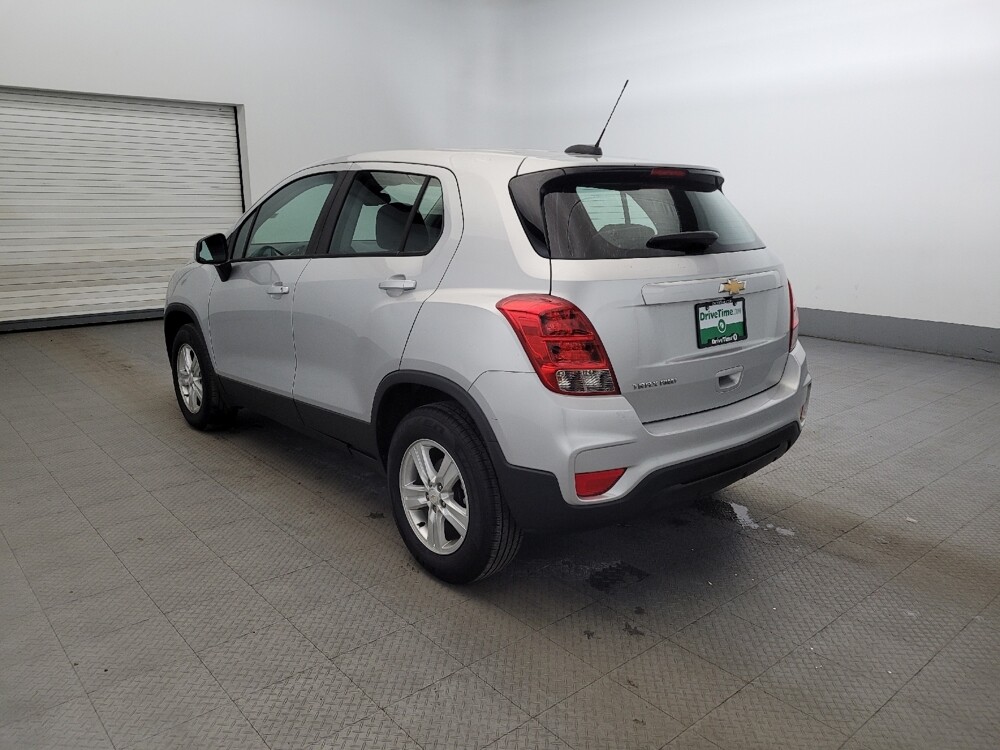2018 Chevrolet Trax in Laurel, MD 20724 - 18105117 5