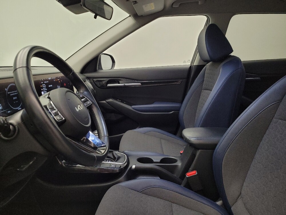 2024 Kia Seltos in Cincinnati, OH 45255 - 18105124 17