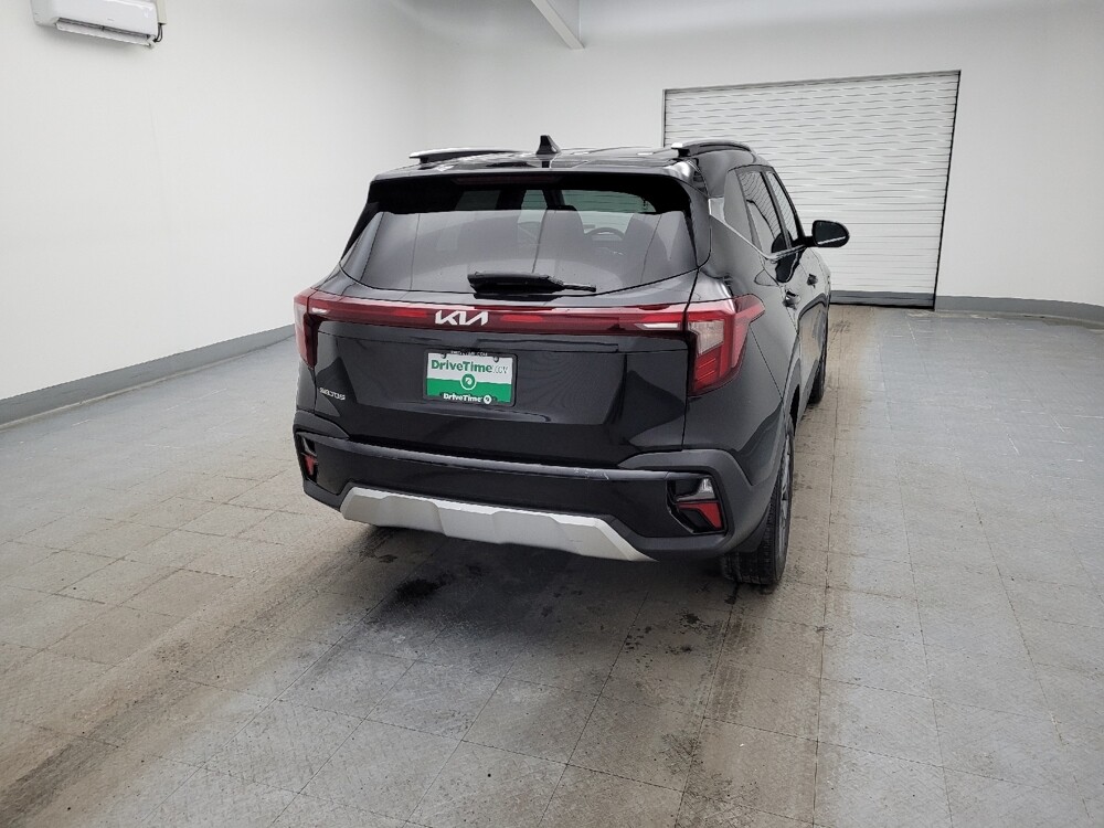 2024 Kia Seltos in Cincinnati, OH 45255 - 18105124 7