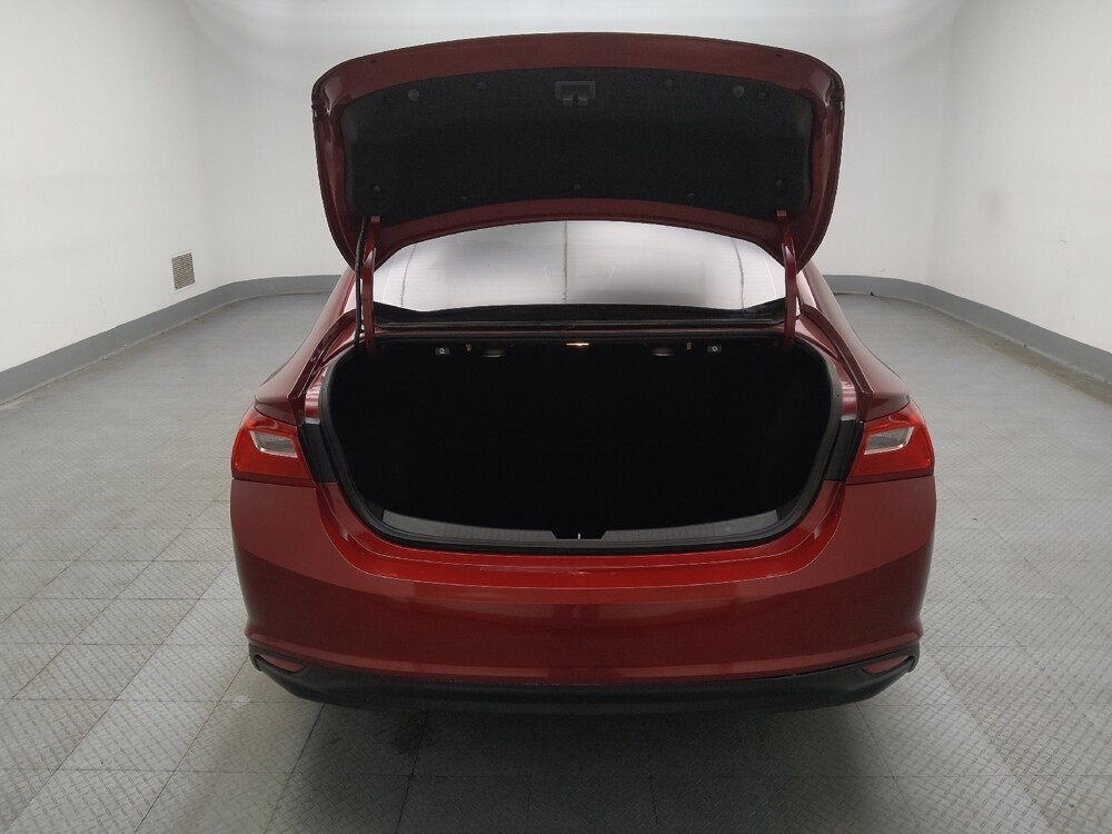 2017 Chevrolet Malibu in Midlothian, IL 60445 - 18105141 29