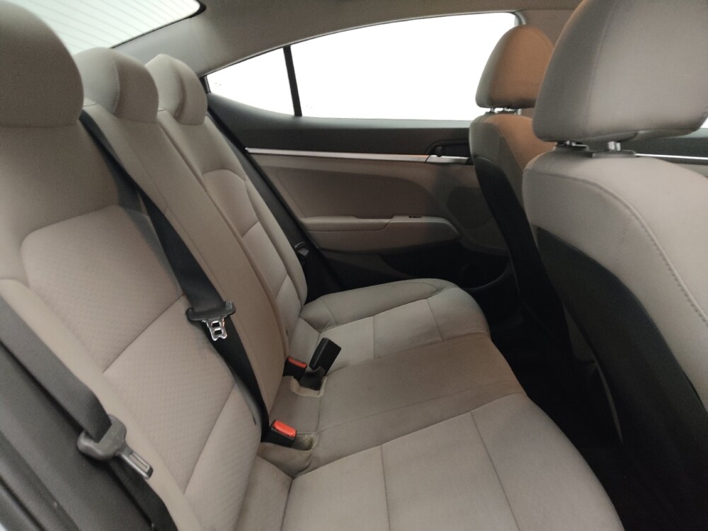 2019 Hyundai Elantra in Midlothian, IL 60445 - 18105142 19