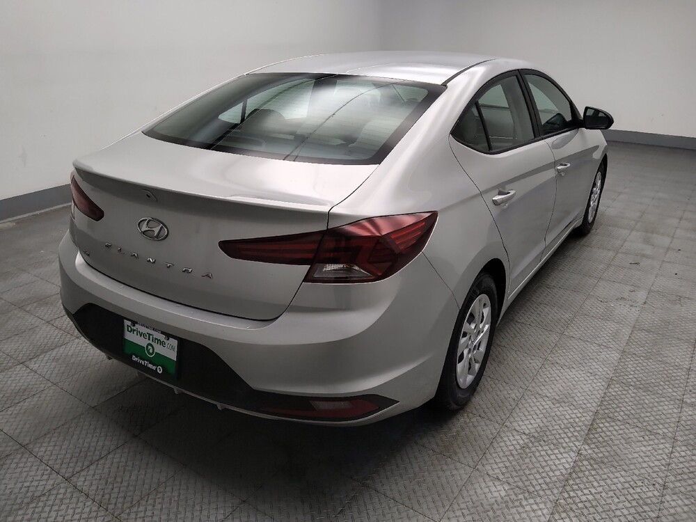 2019 Hyundai Elantra in Midlothian, IL 60445 - 18105142 9