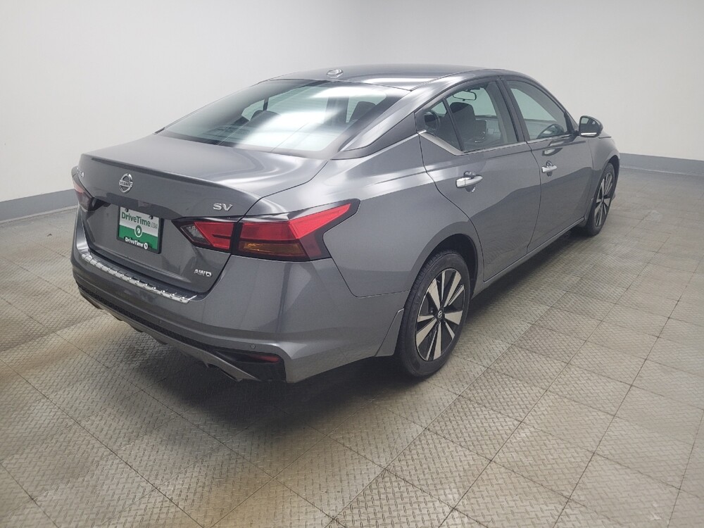 2021 Nissan Altima in Mishawaka, IN 46545 - 18105172 9