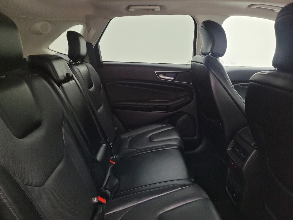 2018 Ford Edge in Toledo, OH 43617 - 18105184 19