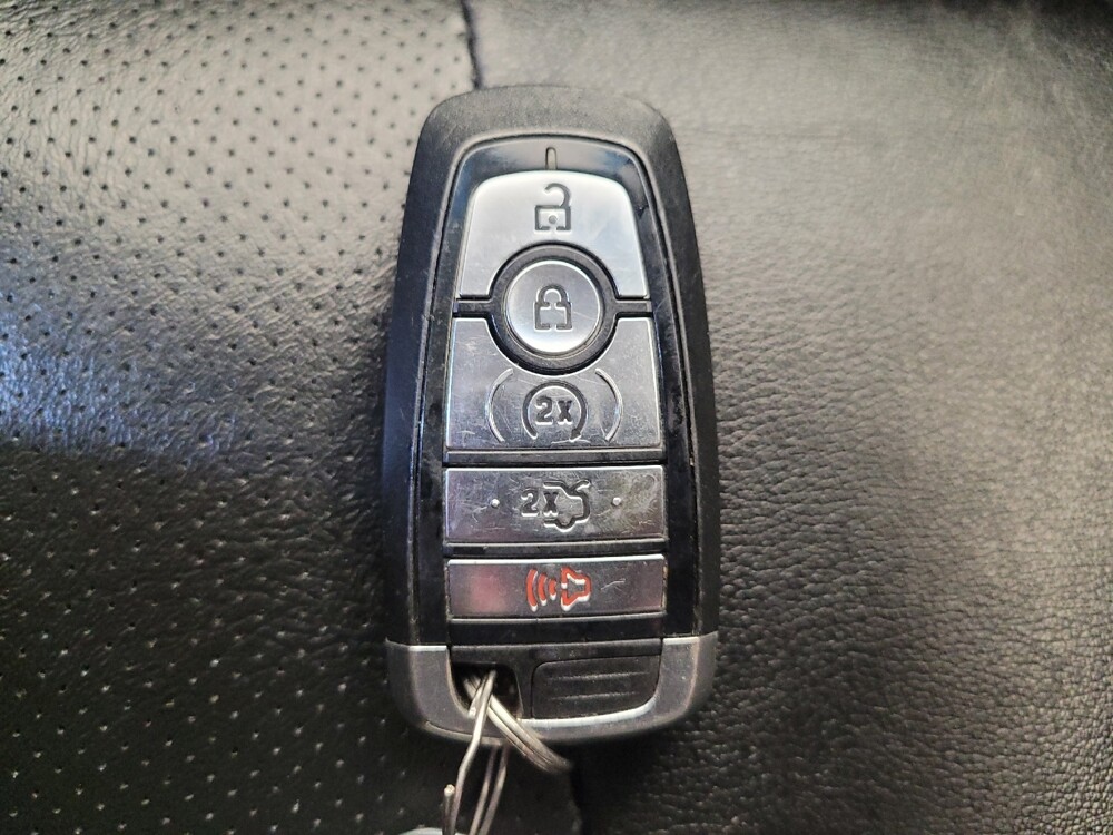 2018 Ford Edge in Toledo, OH 43617 - 18105184 32