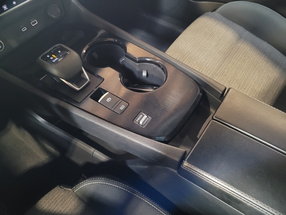 2023 Nissan Rogue in Downey, CA 90241 - 18105190 26