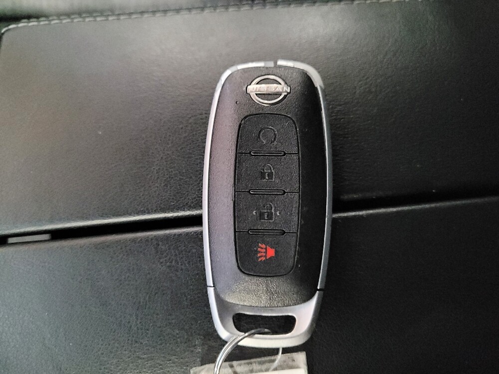 2023 Nissan Rogue in Downey, CA 90241 - 18105190 32