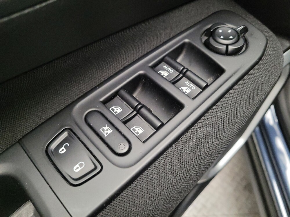 2021 Jeep Renegade in Downey, CA 90241 - 18105192 27