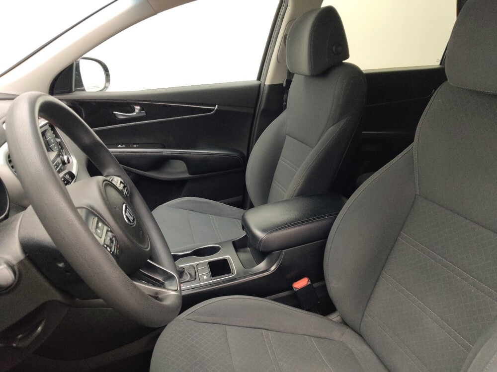 2017 Kia Sorento in Jacksonville, FL 32210 - 18105219 17