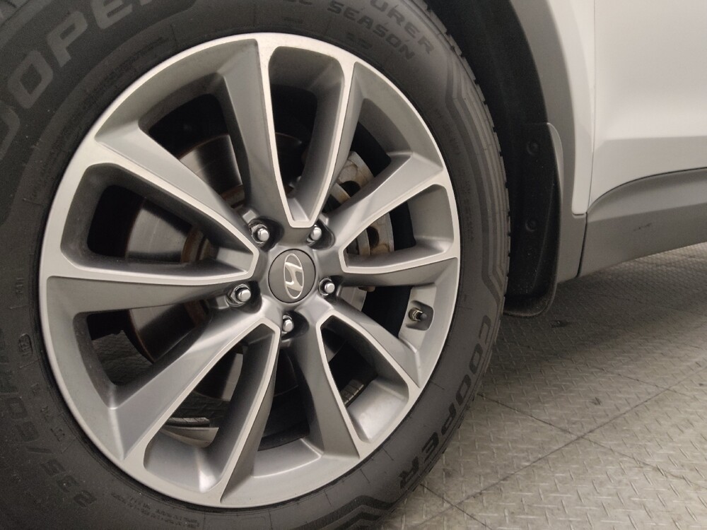 2019 Hyundai Santa Fe in Jacksonville, FL 32210 - 18105220 31