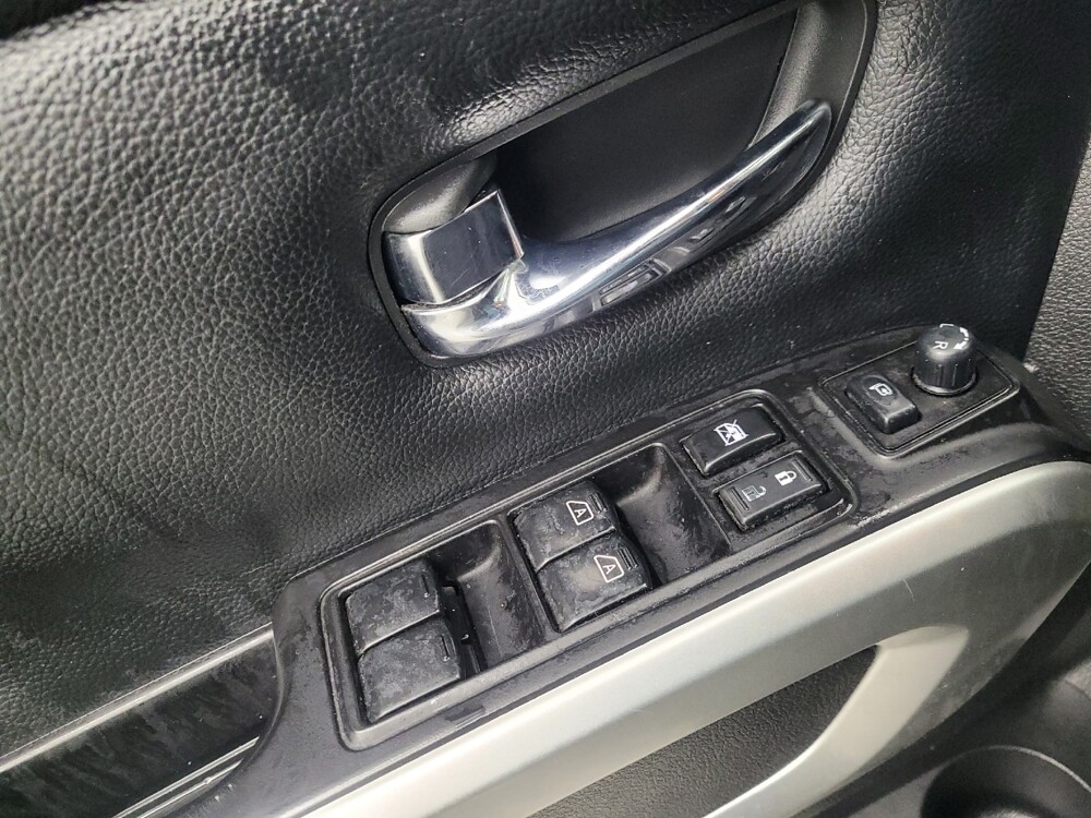 2017 Nissan Titan in Memphis, TN 38115 - 18105221 27