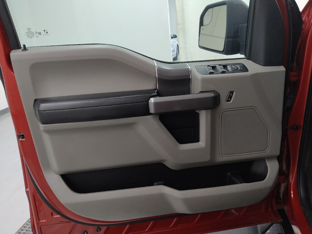 2020 Ford F150 in St. Louis, MO 63125 - 18105224 27