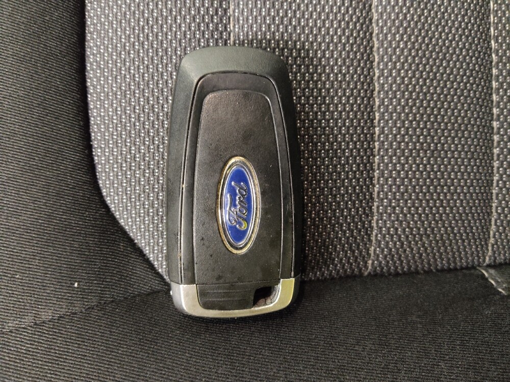 2018 Ford Edge in St. Louis, MO 63125 - 18105225 32