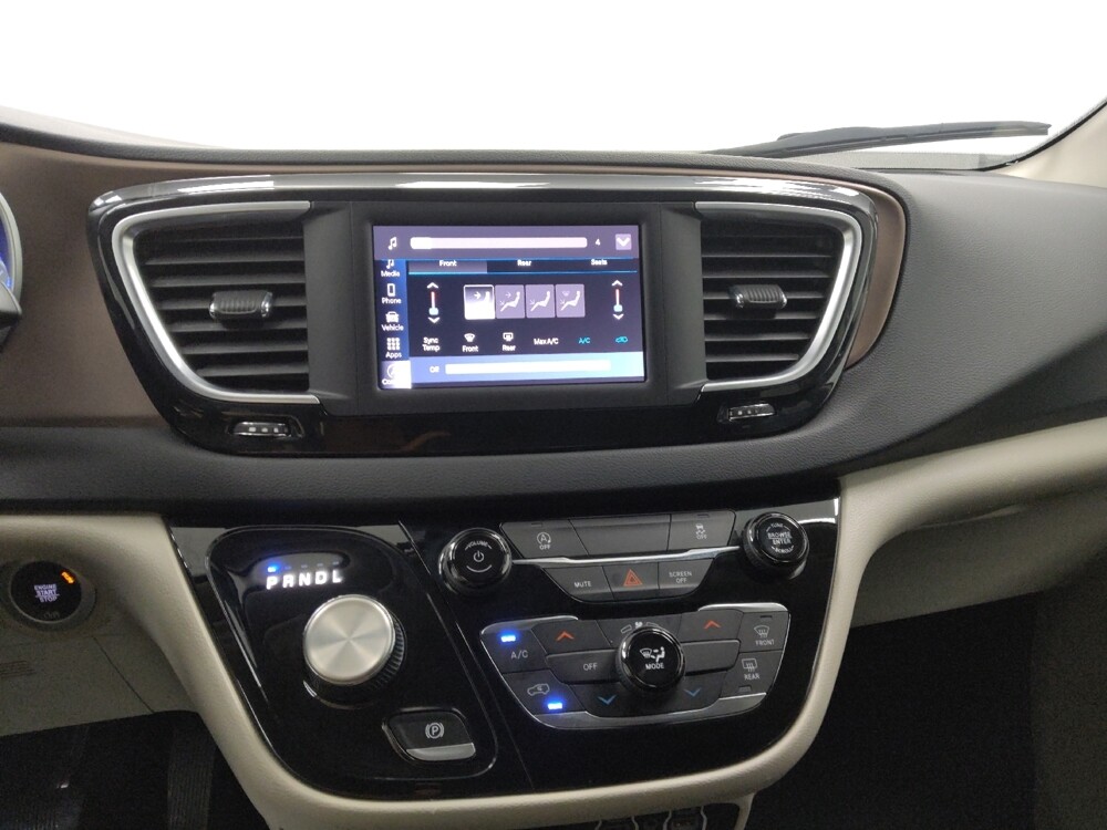 2023 Chrysler Voyager in St. Louis, MO 63125 - 18105226 25