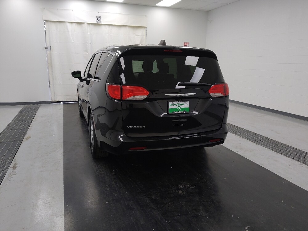 2023 Chrysler Voyager in St. Louis, MO 63125 - 18105226 6