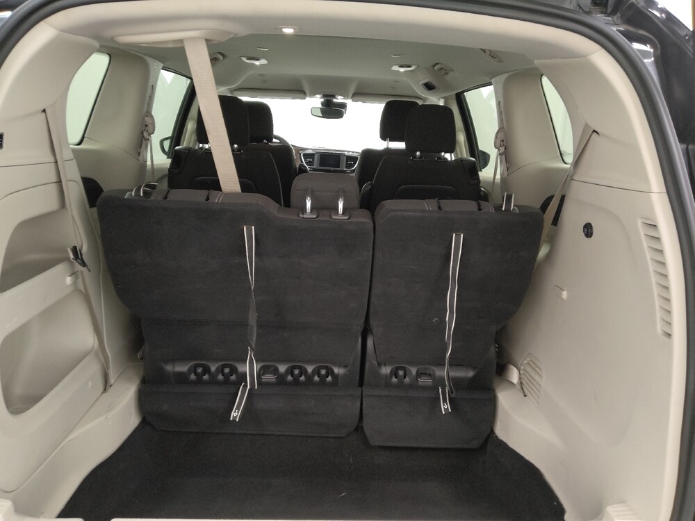 2023 Chrysler Voyager in St. Louis, MO 63125 - 18105226 29