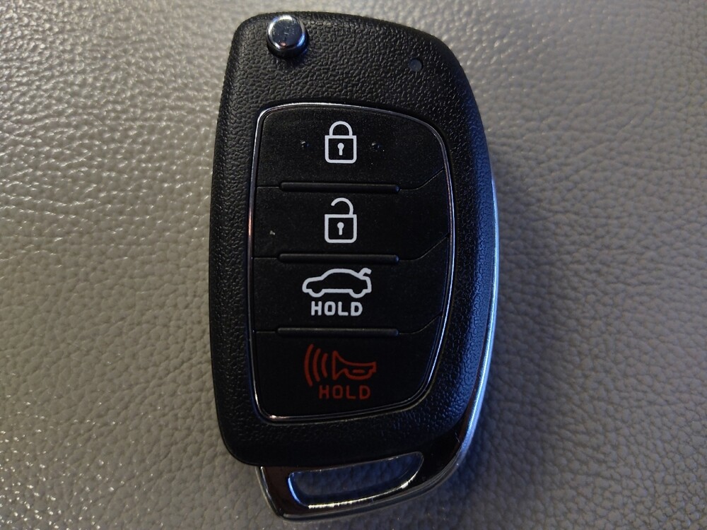 2018 Hyundai Sonata in Houston, TX 77060 - 18105229 32