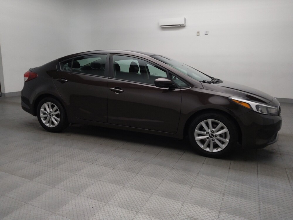 2017 Kia Forte in Lewisville, TX 75067 - 18105244 11