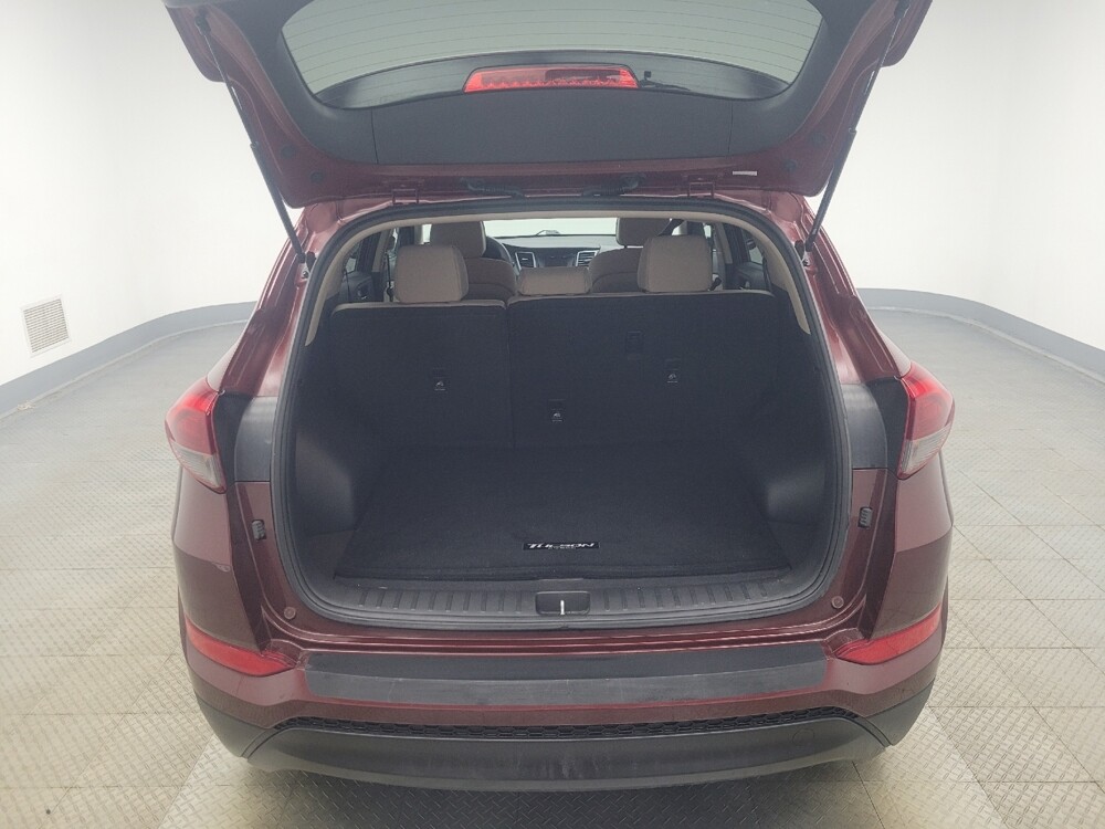 2017 Hyundai Tucson in Indianapolis, IN 46222 - 18105257 29