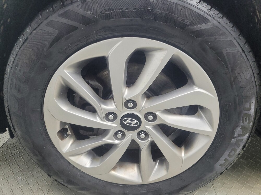 2017 Hyundai Tucson in Indianapolis, IN 46222 - 18105257 31
