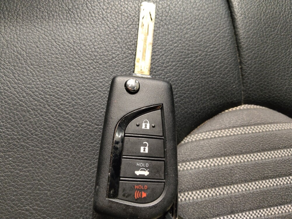 2020 Toyota Camry in Fort Worth, TX 76116 - 18105289 32