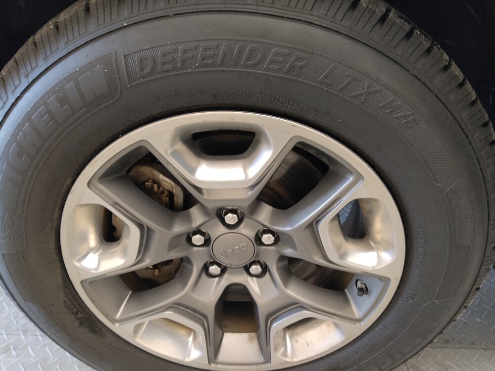 2019 Jeep Cherokee in Macon, GA 31210 - 18105307 31