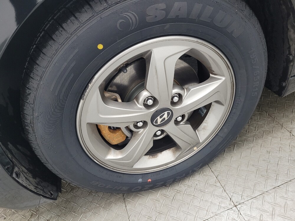 2018 Hyundai Elantra in Wilmington, NC 28405 - 18105328 31