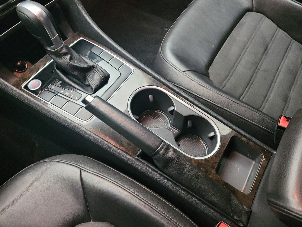 2015 Volkswagen Passat in St. Louis, MO 63136 - 18105334 26