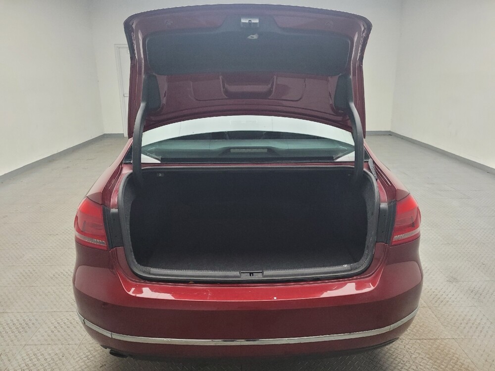 2015 Volkswagen Passat in St. Louis, MO 63136 - 18105334 29