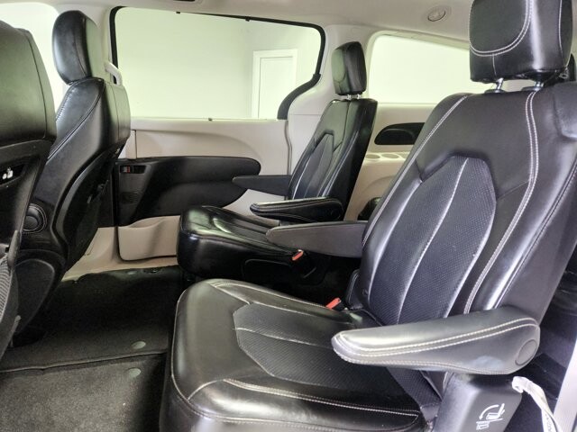 2023 Chrysler Pacifica in Cinnaminson, NJ 08077 - 18105350 12