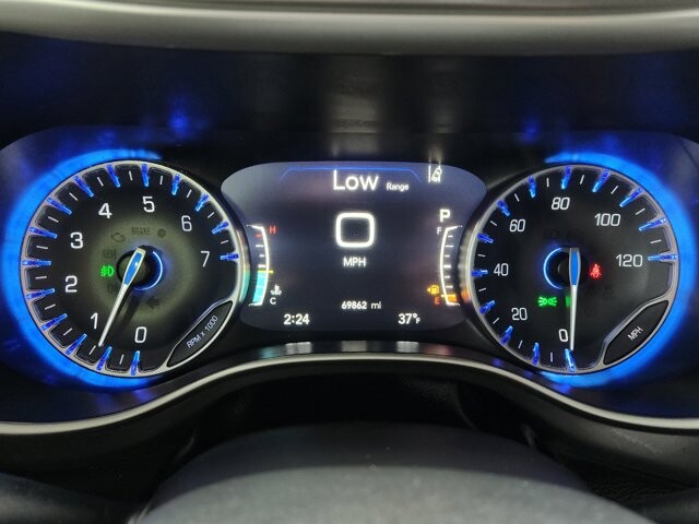 2023 Chrysler Pacifica in Cinnaminson, NJ 08077 - 18105350 18