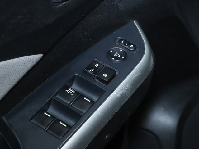 2016 Honda CR-V in Bedford, OH 44146 - 18105353 16