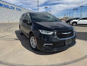 2025 Chrysler Pacifica in Winslow, AZ 86046