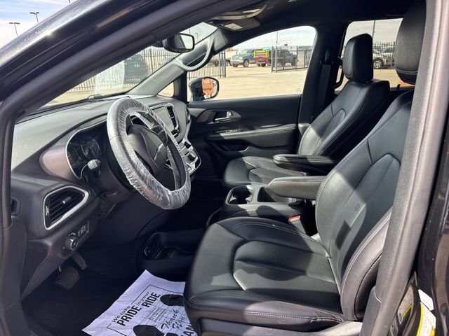 2025 Chrysler Pacifica in Winslow, AZ 86046 - 18105360 14