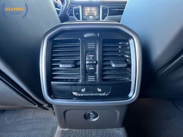 2017 Porsche Macan in Decatur, GA 30032 - 18105364 35