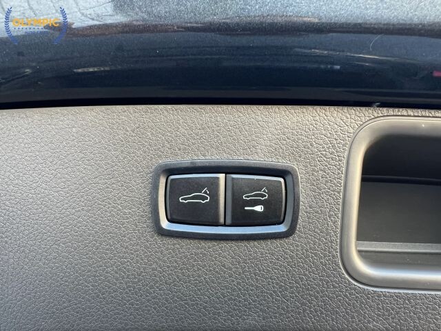 2017 Porsche Macan in Decatur, GA 30032 - 18105364 36