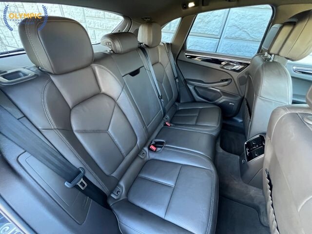 2017 Porsche Macan in Decatur, GA 30032 - 18105364 46