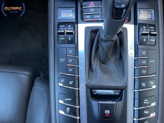 2017 Porsche Macan in Decatur, GA 30032 - 18105364 31