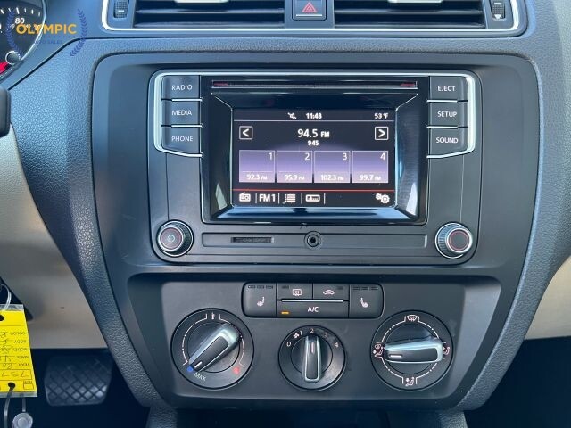 2018 Volkswagen Jetta in Decatur, GA 30032 - 18105365 29