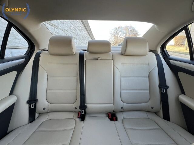 2018 Volkswagen Jetta in Decatur, GA 30032 - 18105365 44