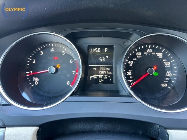 2018 Volkswagen Jetta in Decatur, GA 30032 - 18105365 26