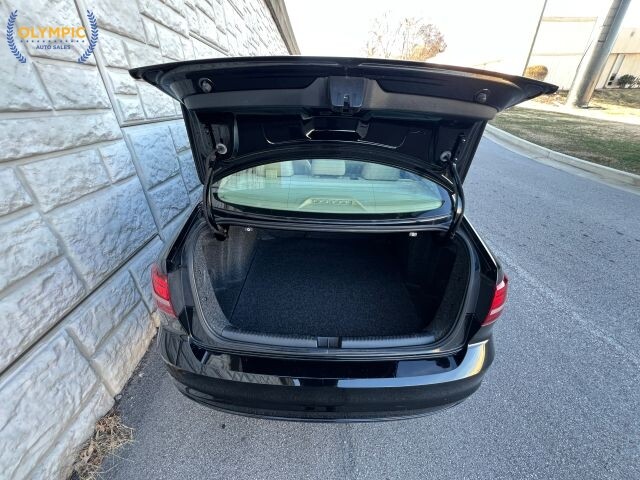 2018 Volkswagen Jetta in Decatur, GA 30032 - 18105365 46