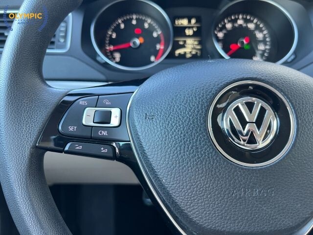 2018 Volkswagen Jetta in Decatur, GA 30032 - 18105365 24
