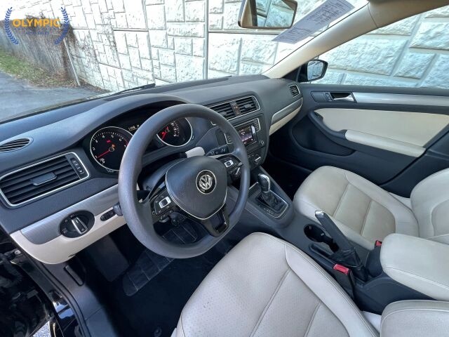 2018 Volkswagen Jetta in Decatur, GA 30032 - 18105365 20