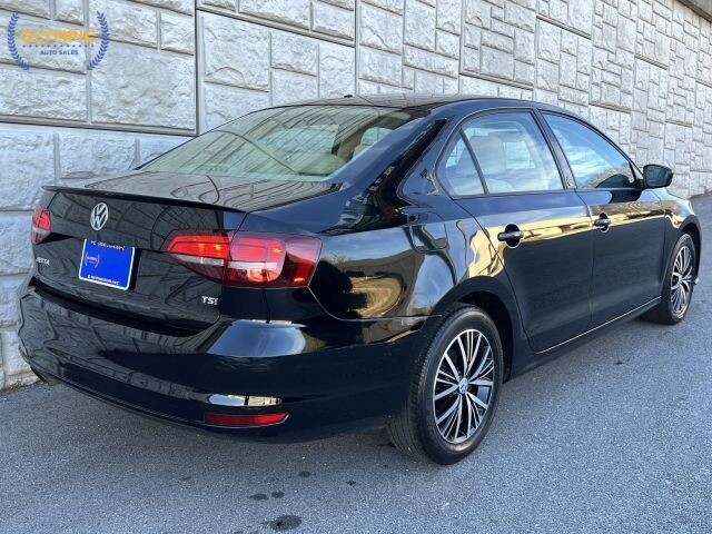 2018 Volkswagen Jetta in Decatur, GA 30032 - 18105365 6