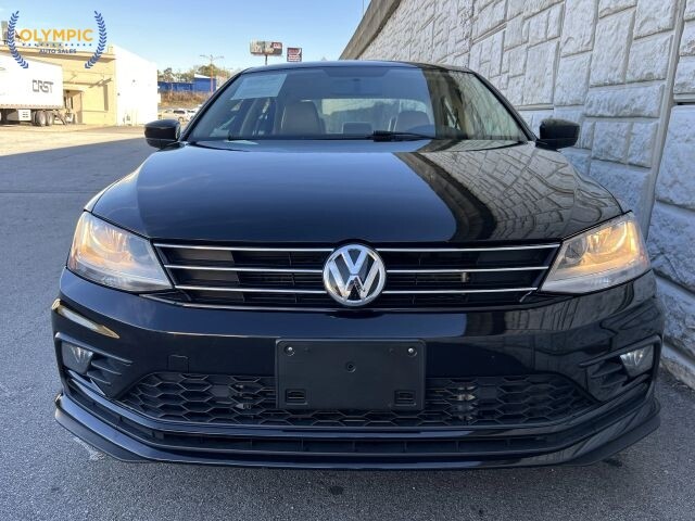 2018 Volkswagen Jetta in Decatur, GA 30032 - 18105365 13