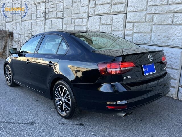 2018 Volkswagen Jetta in Decatur, GA 30032 - 18105365 4